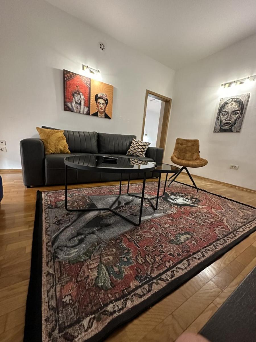 Luxury Apartment In The Center 66 M² Size. Skopje Buitenkant foto